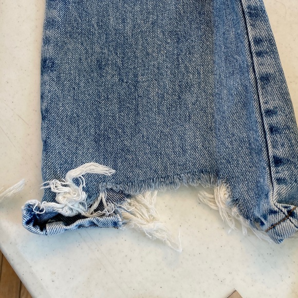 Zara Basic Denim : Distressed with Floral Embroidery - Picture 7 of 9